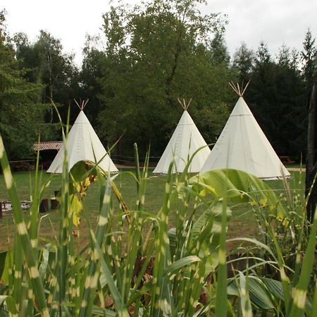 Domaine De Carnin Hotel Beloeil Exterior photo